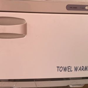 Towel warmer